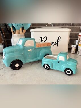 Hobby Lobby Teal Ceramic Vintage Truck Decor Set